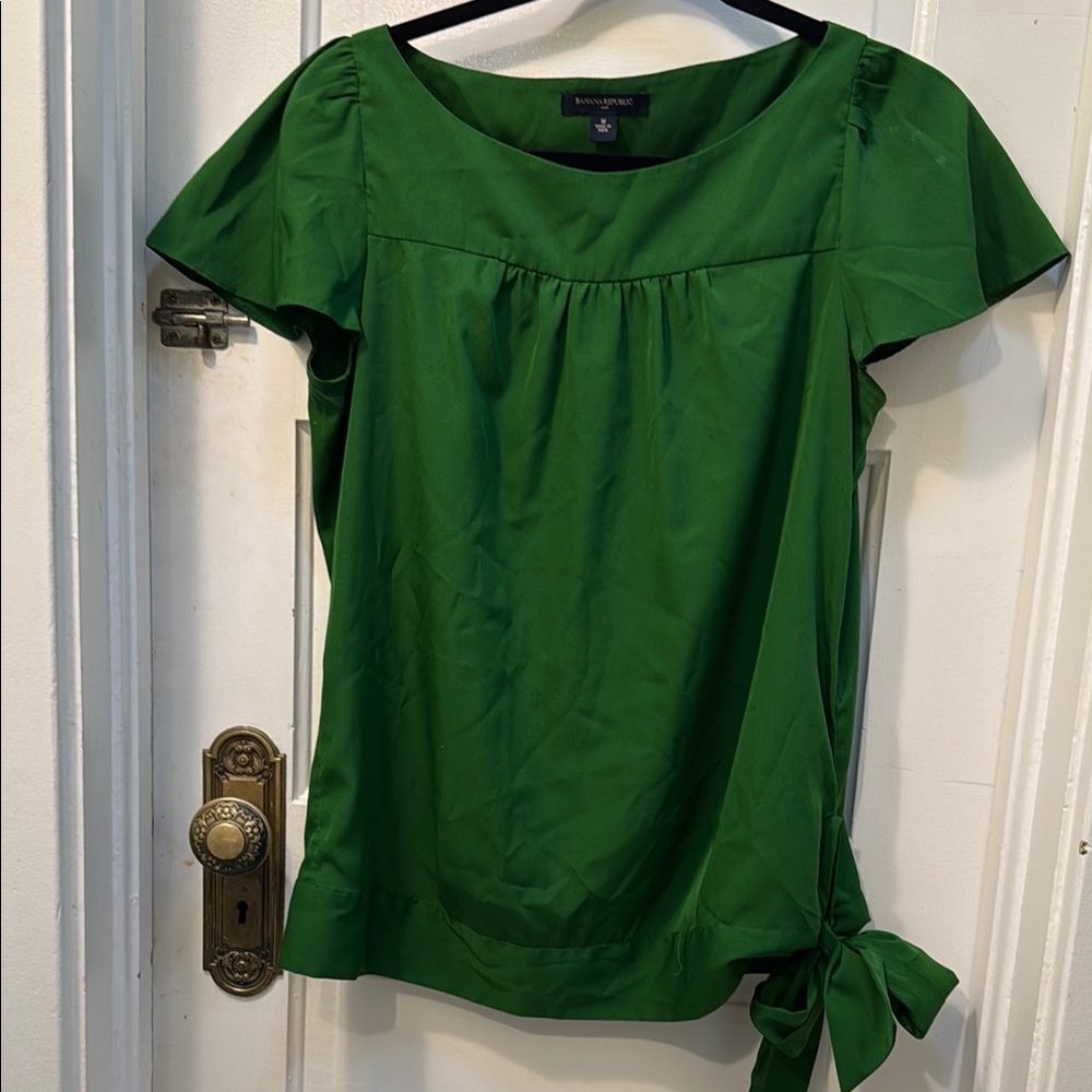 Banana Republic Green Cap Sleeve Tie Front Blouse